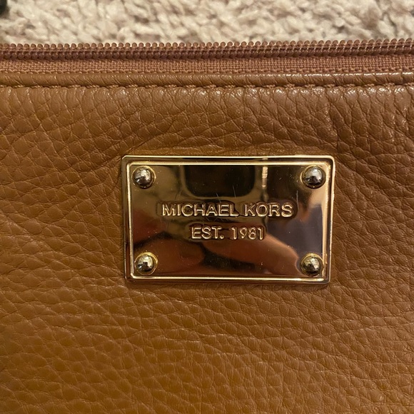 Michael Kors Brown Leather 3 Zipper Adjustable Crossbody Purse - Picture 3 of 5